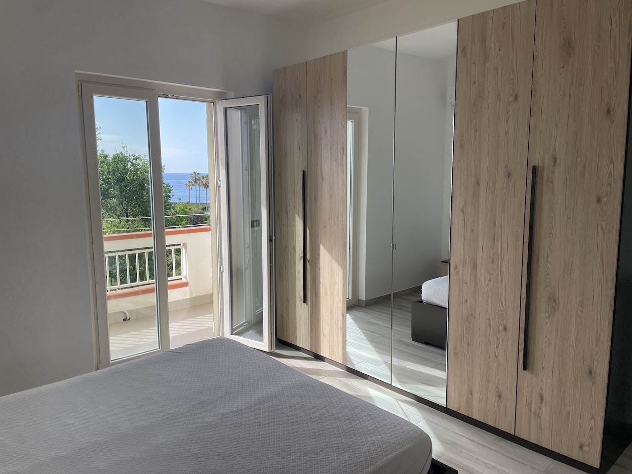 Appartamento Moderno Locri Vista Mare